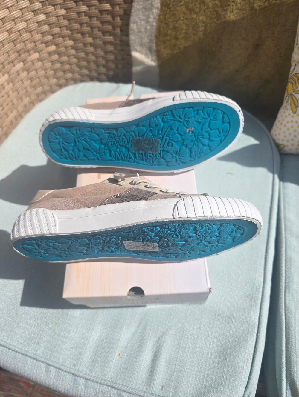 BLOWFISH Casual Women's Low-Top Sneakers in Beige - Stylish Everyday Comfort - Picture 3 of 3